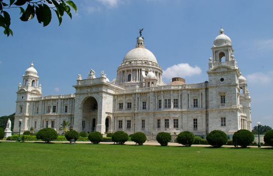 Victoria Mahal is a unique blend of Indian and European architecture and an important symbol of the cultural exchange that took place during the colonial period in India.
