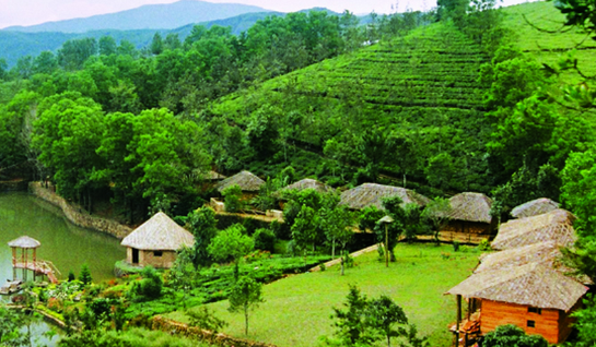 Wayanad is a picturesque hill station located in the northern part of Kerala, India. The town is surrounded by the Western Ghats and is known for its serene beauty, rich biodiversity, and cultural heritage. In this article, we will explore the various aspects of Wayanad that make it a must-visit destination.
